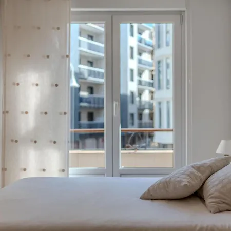 Apartment Esnaola By People *
